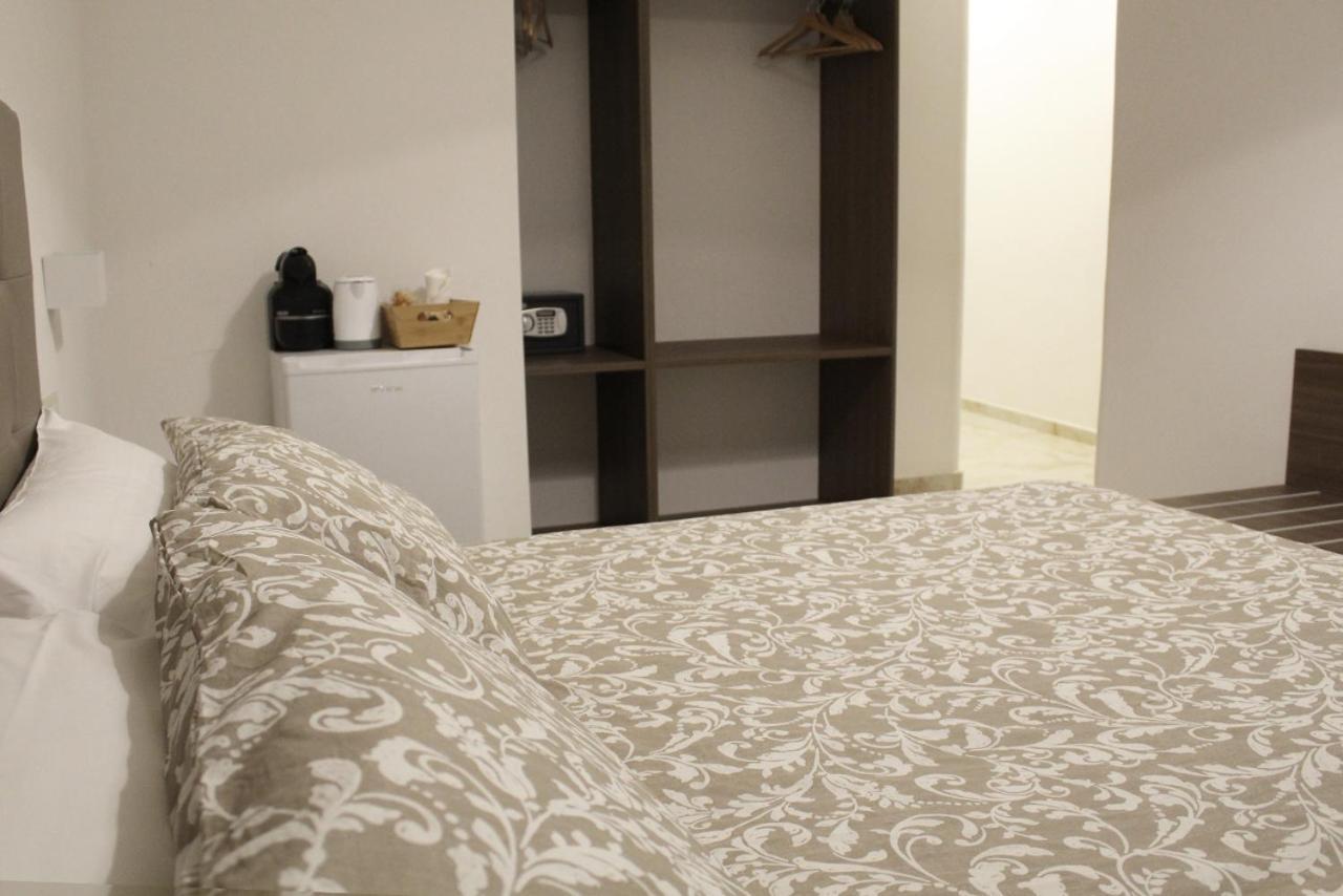 Antonietta De Pace Rooms By Napoli Milionaria B&B Exterior photo